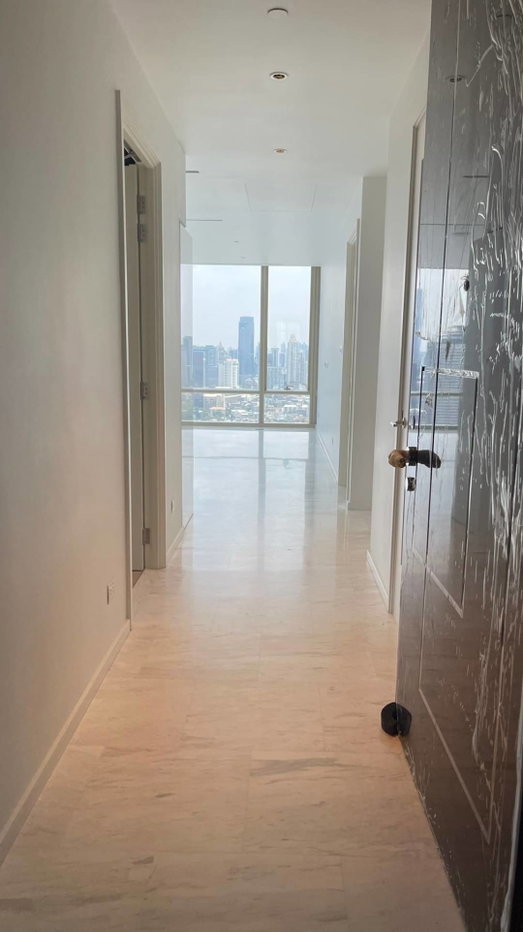 picture Four Seasons Private Residences: Luxury Riverside Condo for Rent ðâĻ - 1/8