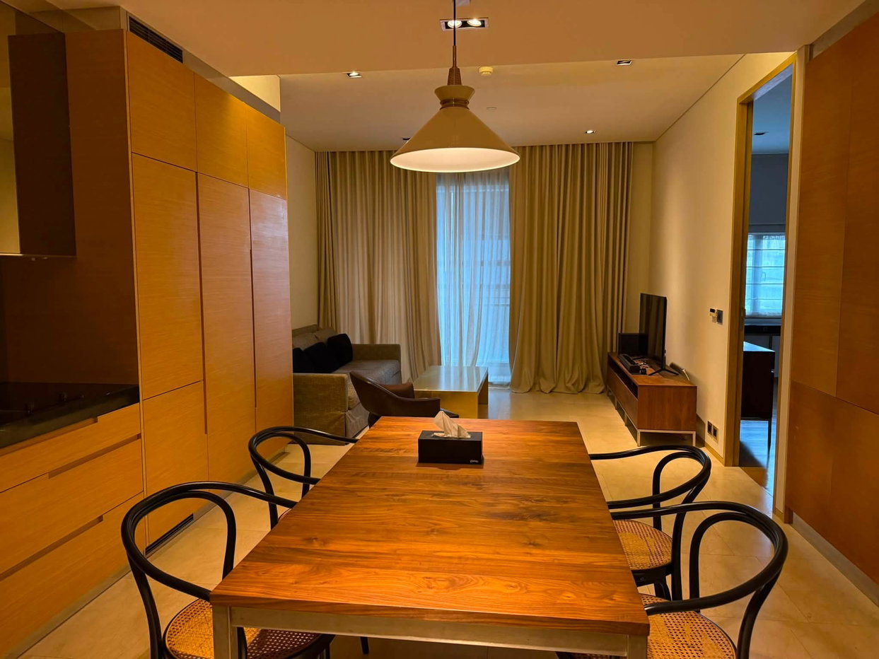 รูป ใจกลางเมืองอลังการ! ตื่นแล้วเห็นวิวเมืองที่กรุงเทพฯ 🏙️
คอนโด Saladaeng Residences 1 ห้องนอน ราคาพิเศษ 11.3 ล้านเท่านั้น 💰 - รูปที่ 2/9