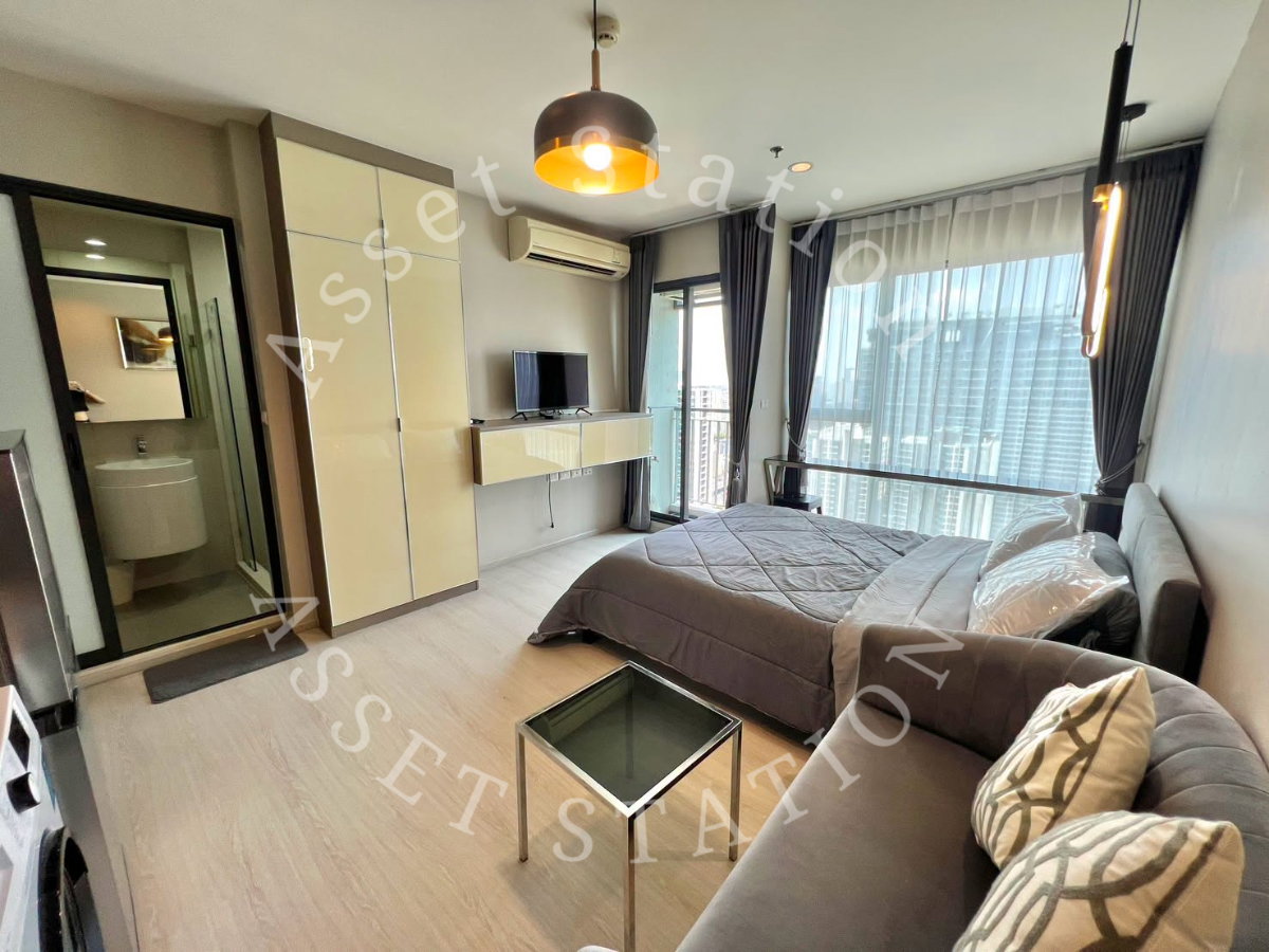 picture Rhythm Asoke |ð
Near MRT Phra Ram 9 Station and Central Rama 9 - 1/8