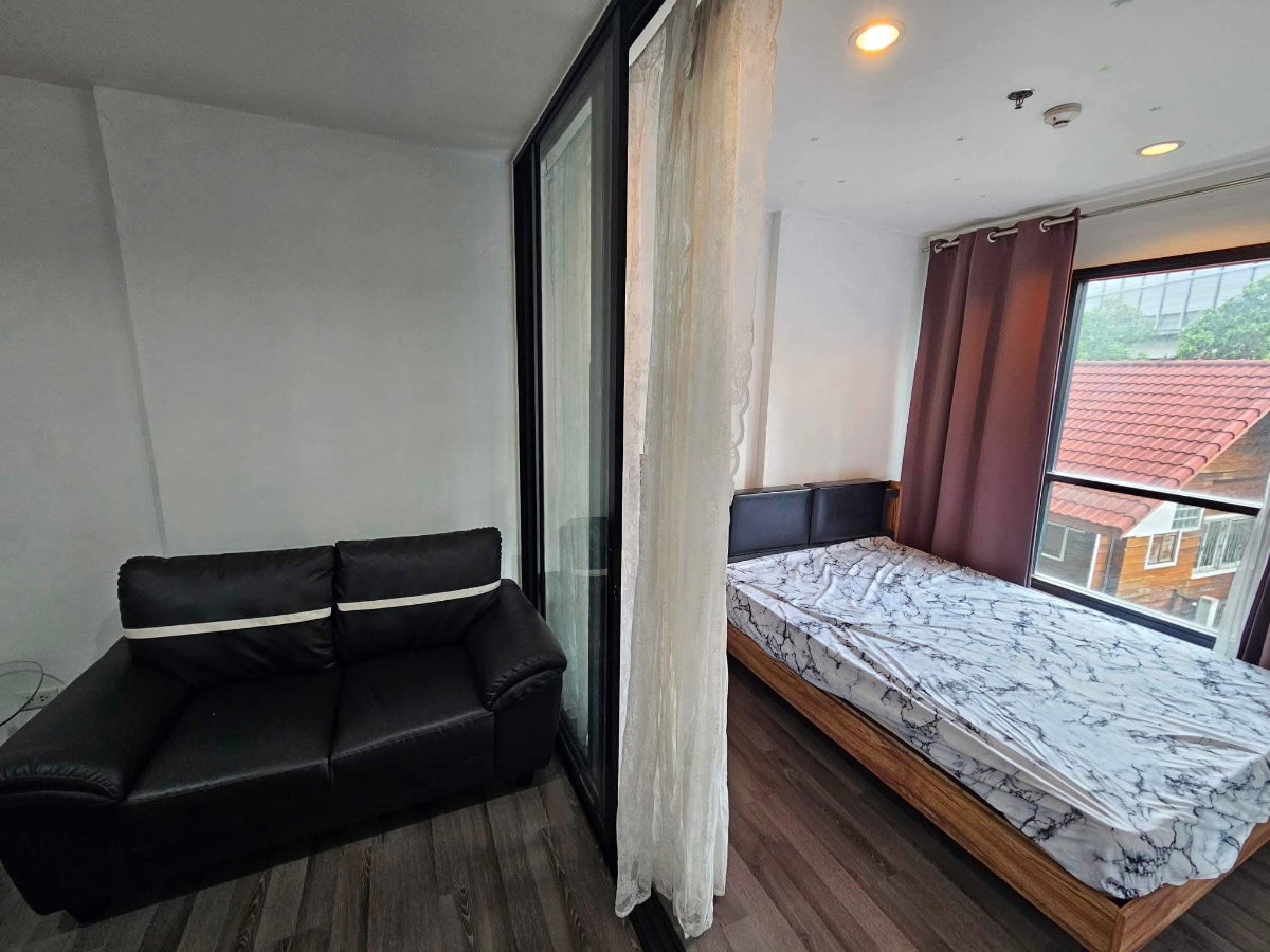 รูป The Base Park West Sukhumvit 77 | 12,000 บาท/เดือน ✨ ห้องสตูดิโอ เฟอร์ครบ 2 แอร์ ใกล้ BTS เดินทางสะดวก พร้อมสิ่งอำนวยความสะดวกครบครัน! - รูปที่ 1/5