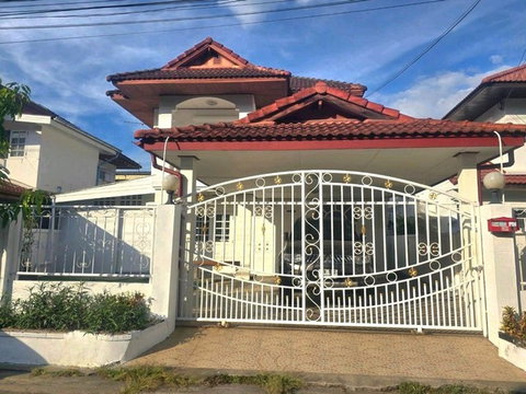 FOR RENT  HOUSE PROPERTY  20000 BAHT per MONTH