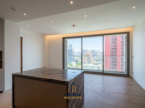 Via Ari Condo: Exclusive 2-Bedroom Corner Unit! âĻ