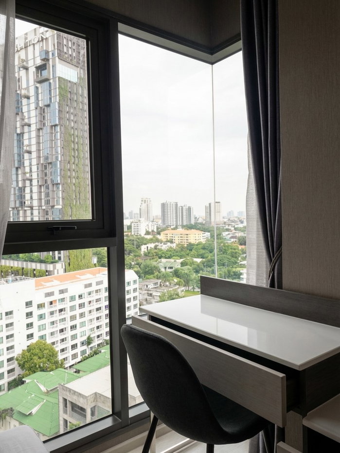 รูป 🏡✨ ขายด่วน! คอนโดหรู RHYTHM Sukhumvit ทำเลทอง ใกล้ BTS ทองหล่อ
เพียง 7.9 ล้าน! พื้นที่ 54 ตร.ม. 2 ห้องนอน สเปคครบจบในโครงการเดียว - รูปที่ 6/9