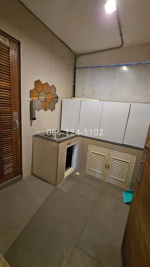 picture Commercial building with House for sales - 10/56