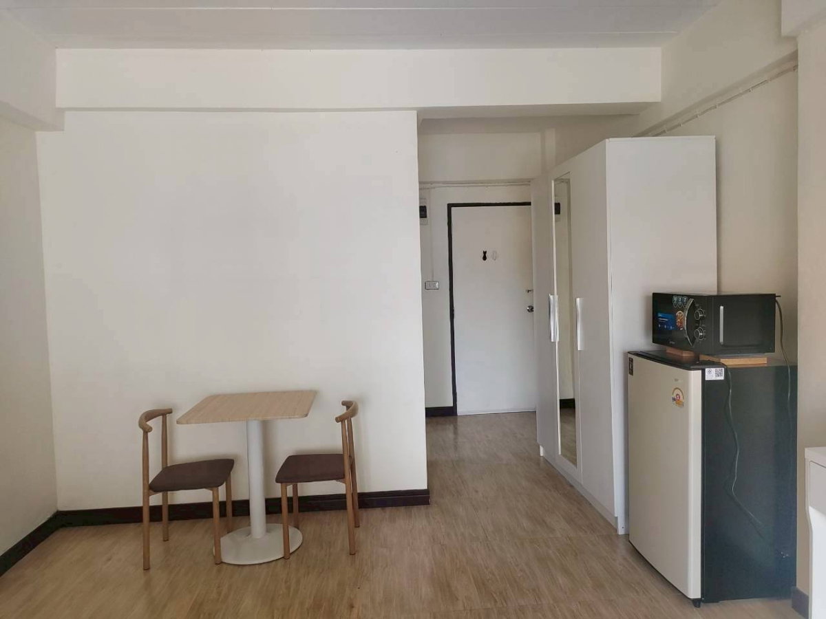 รูป นิรันดร์เรซิเดนซ์ 3 ราม 2 ห้องสวย 3,800-4000 บาท ไฟหลวง - รูปที่ 2/6