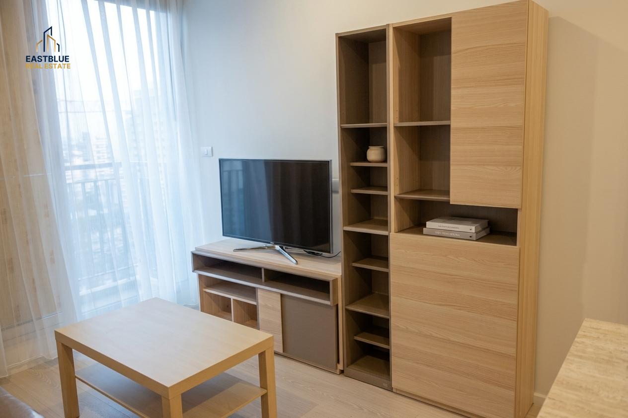 picture For Rent: RHYTHM Sathorn-Narathiwas 2-Bed 55 sqm near BTS Chong Nonsi 🏢 - 1/9