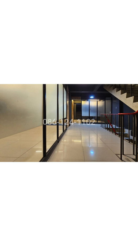 picture Commercial building with House for sales - 19/56