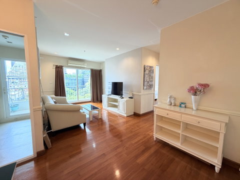 🏡 Chic 2-Bed Condo in Sathorn - 36K/mo