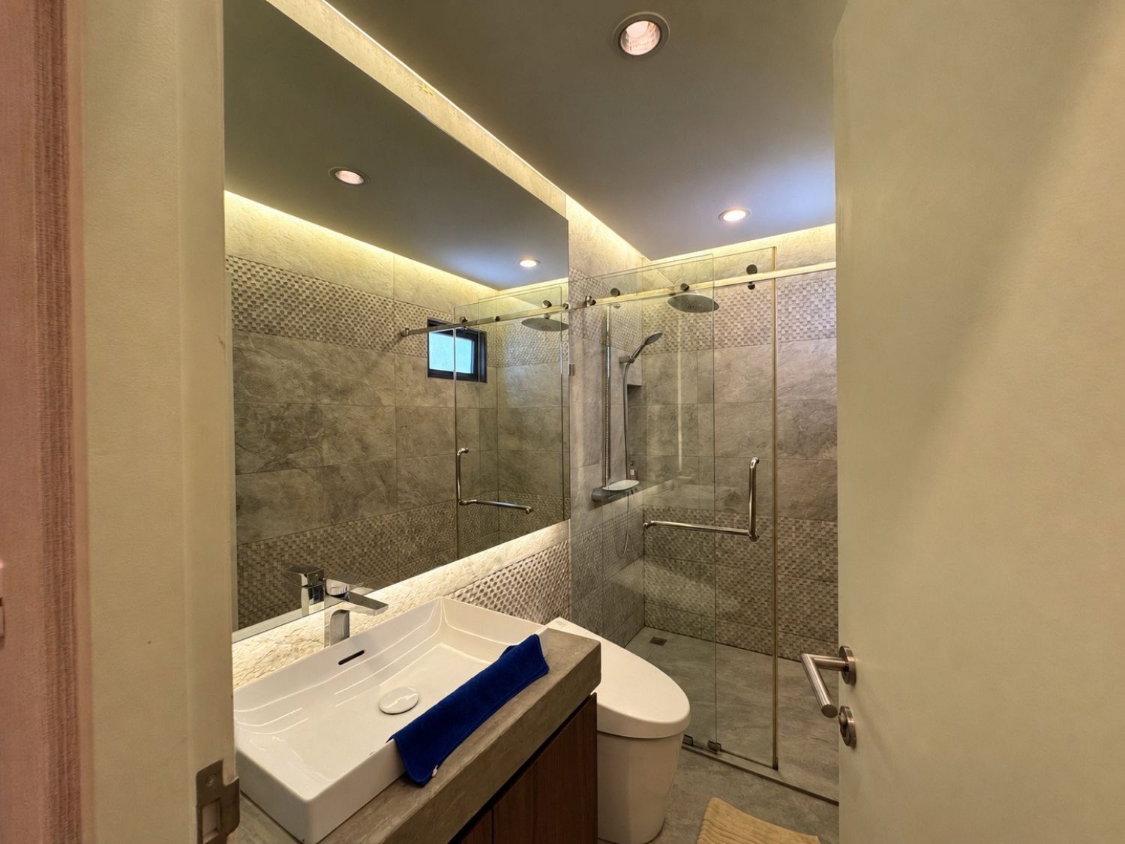 รูป บ้านมุมแปลงใหญ่! ตกแต่งใหม่ทั้งหลัง พร้อมอยู่!! ขายบ้านเดี่ยว สราญสิริ ศรีวารี 2 (Saransiri Srivaree 2) 69 ตร.ว. ใกล้สนามบินสุวรรณภูมิ | #TPI-3535 - รูปที่ 13/18