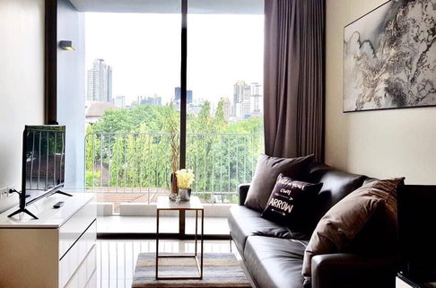 Downtown 49 Condo for Sale/Rent near BTS Phrom Phong! 🌟 Ready to Move In