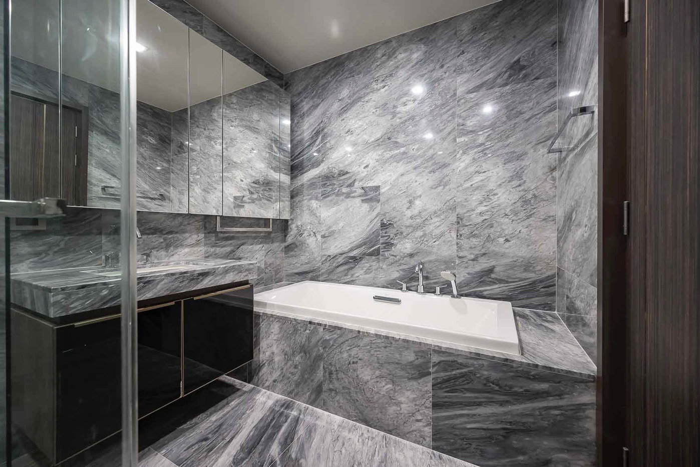 picture Rent luxurious condo at The Monument Sanampao, 1 bed, 1 bath, near BTS Sanam Pao! 🌟 - 7/8