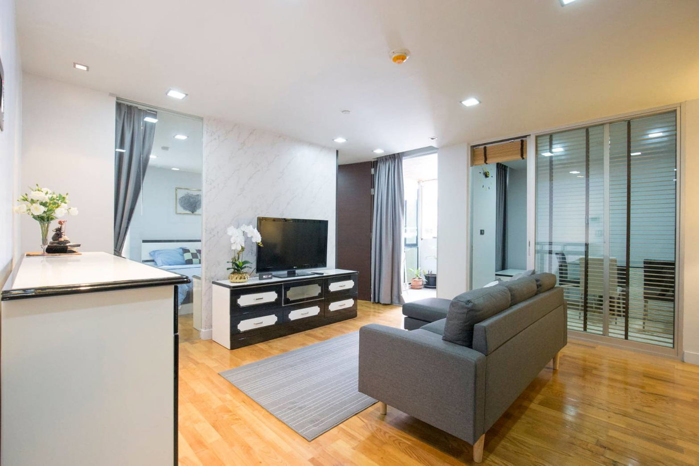 รูป ขาย Quad Silom 2 ห้องนอน 54 ตร.ม. ใจกลางสีลม ใกล้ BTS ช่องนนทรี 🏙️✨ - รูปที่ 1/9