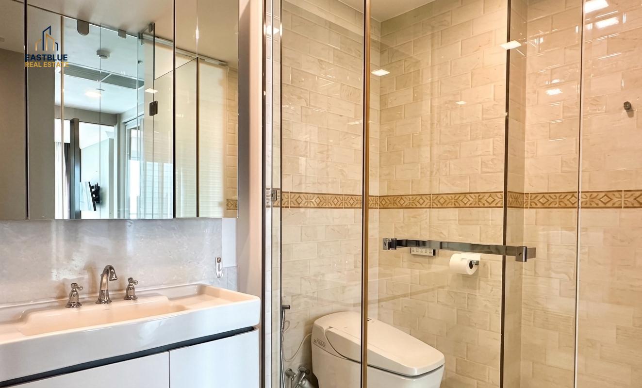 picture 🏢 Riverfront Condo Oasis: 3BR, 138sqm, 21.5M THB - 8/9