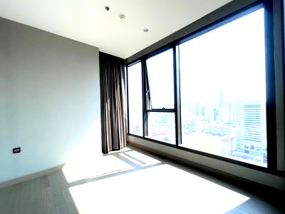 Condos for sale : 🏙️ THE ESSE SINGHA COMPLEX!
Near BTS Asoke, only 1.4 km. Starting at 13.84 million. 🔑