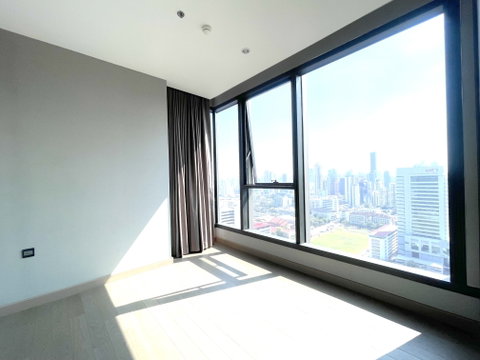 🏙️ THE ESSE SINGHA COMPLEX!
Near BTS Asoke, only 1.4 km. Starting at 13.84 million. 🔑