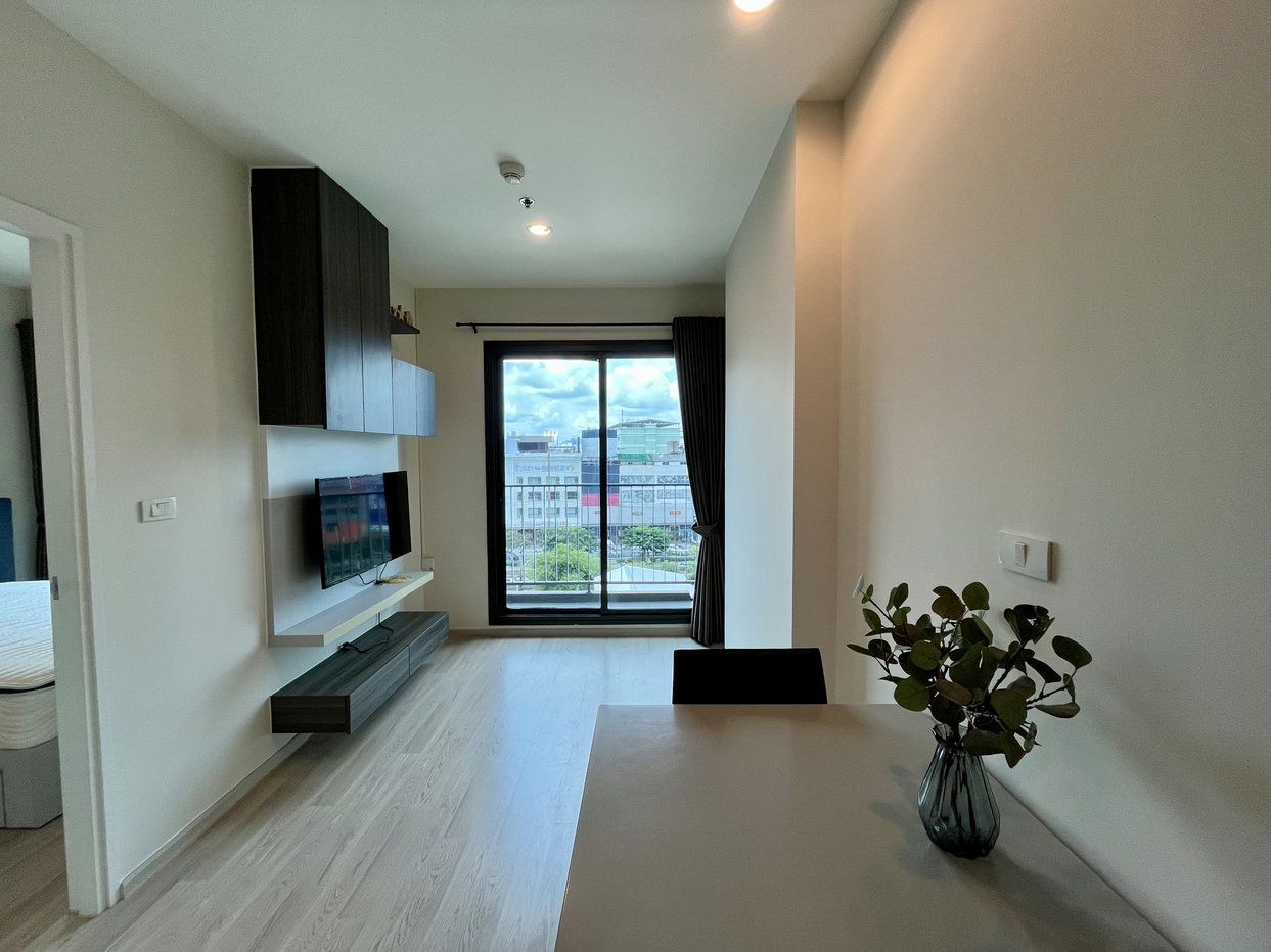 picture For Sale Centric Ratchada-Huai Khwang 1-Bed 29 sqm near MRT Huai Khwang ðĨ - 1/9