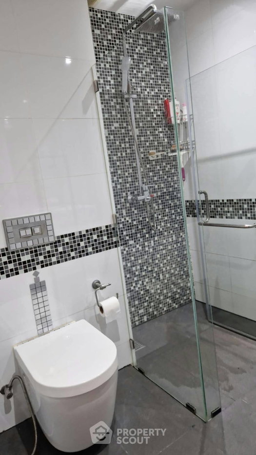 picture 1-BR Condo For Sale At VN Residence 3, Phratamnak (ID 3420250) - 9/15