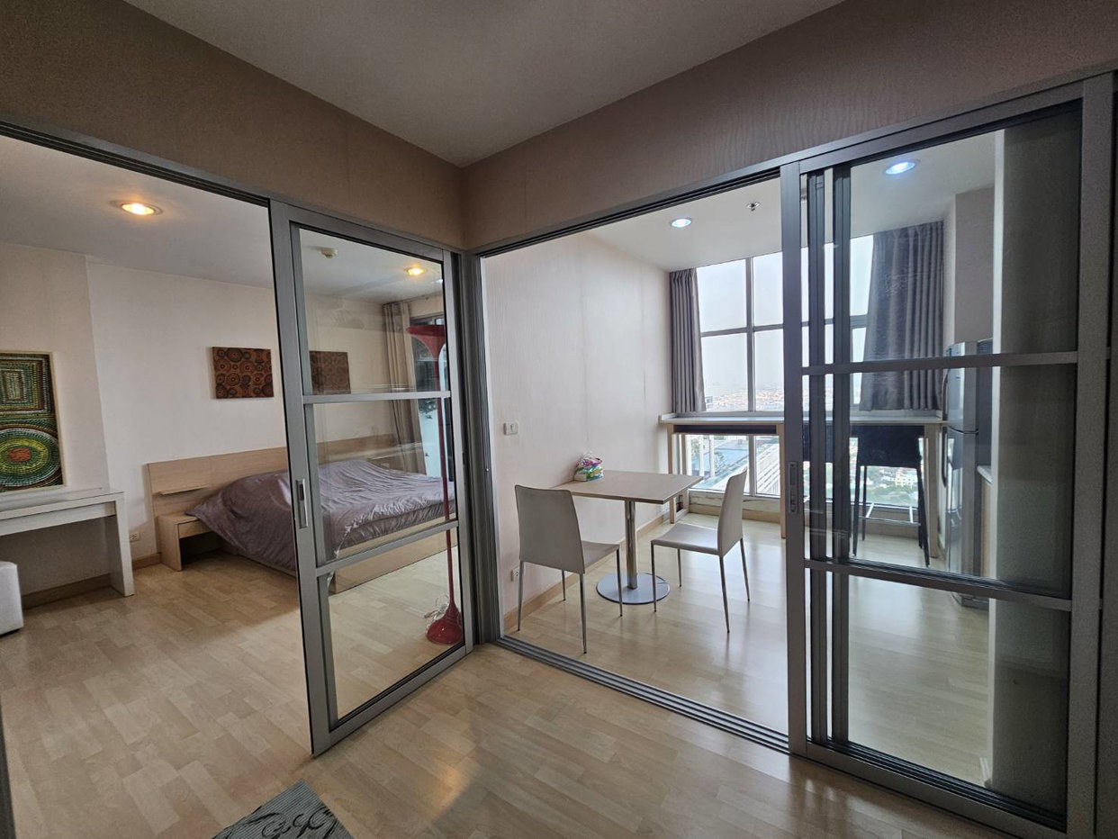 picture For Sale: RHYTHM Ratchada Condo 🏙️ Prime Location! - 2/8