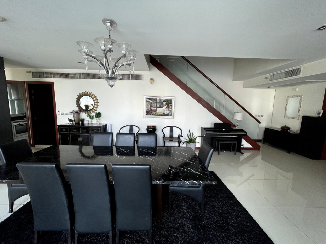 รูป 🔥 ขายคอนโด Le Raffine สุขุมวิท 31 แบบ 3 ห้องนอน ใหญ่สุดในโครงการ!
🏡 พื้นที่ 385 ตร.ม. วิวดี ใกล้ BTS พร้อมมูฟ หรือลงทุน - รูปที่ 5/8