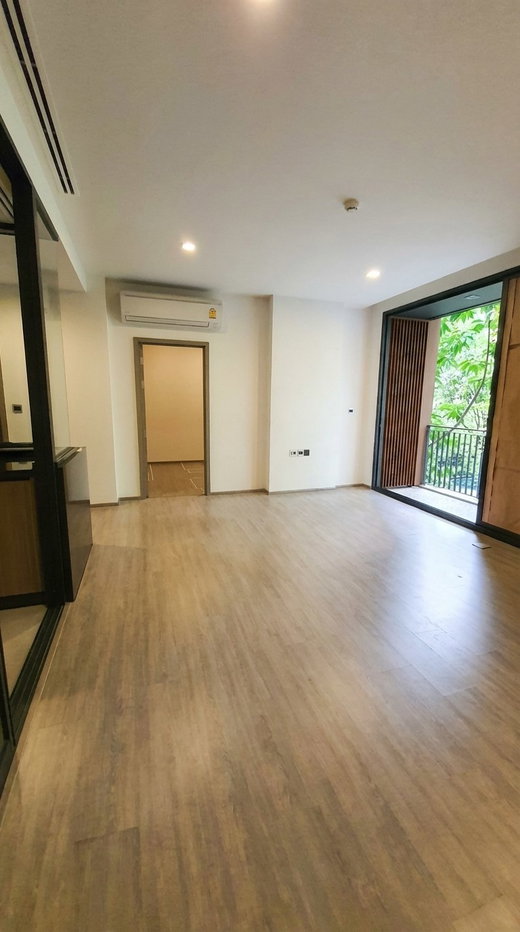 รูป 🏡 ขายด่วน! คอนโดหรู Mori Haus 2 ห้องนอน ใกล้ BTS อ่อนนุช เพียง 11.25 ล้าน! 

✨ พื้นที่ 68 ตร.ม. สไตล์ญี่ปุ่น ครบครัน ใกล้ห้างดัง เริ่มต้นเพียง 11,250,000 บาท 🔑

• ติดBTS อ่อนนุช เพียง 1.4 กม.
• ส่วนกลางครบ Pool, Fitness, EV Charger
• รหัสทรัพย์ EB-88760

🌟 โทรเลย! จองก่อนหมด 📞 - รูปที่ 4/9