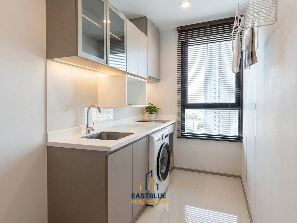 picture Life Ladprao: High-Bedroom Condo, Unblocked View! 🏙️ - 2/9