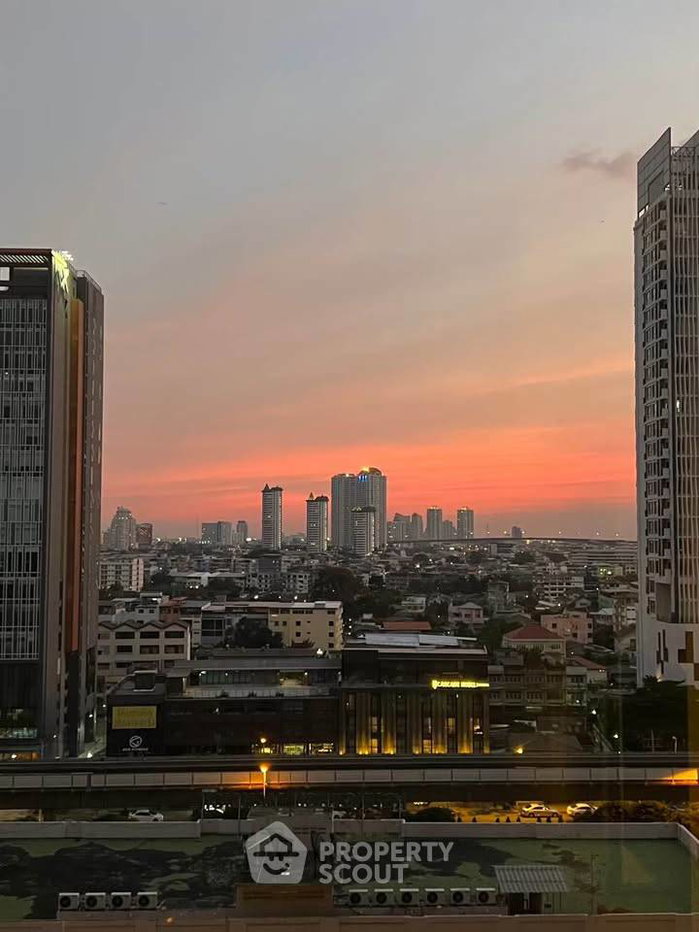 picture 200m To BTS Wongwian Yai: 1-BR Condo At Nye By Sansiri (ID 3421201) - 10/19