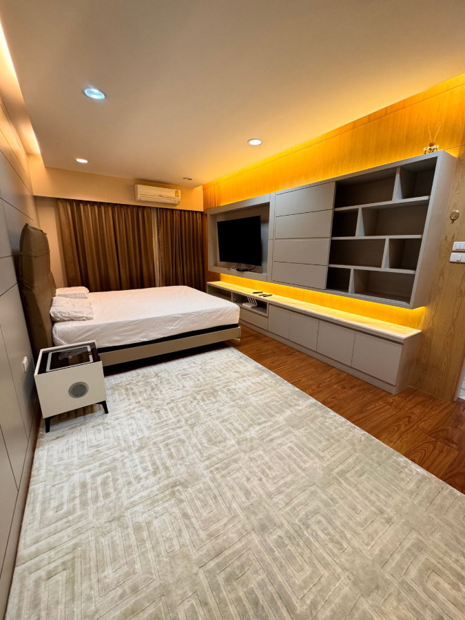 รูป 🏡🔥 ขายด่วน! ทาวน์โฮมหรู SPACE ลาดพร้าว–เหม่งจ๋าย ตกแต่งสวย เฟอร์นิเจอร์ครบ พร้อมเข้าอยู่ ทำเลใกล้เลียบด่วนรามอินทรา - รูปที่ 5/16