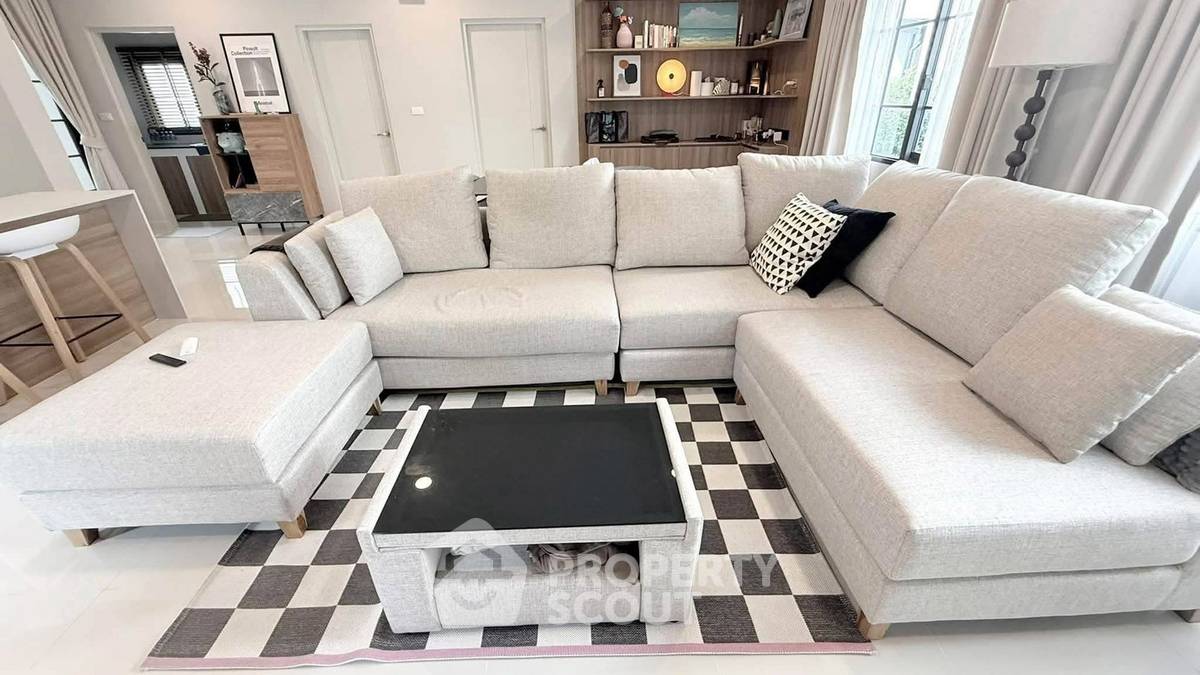 picture Spacious 4-BR House, 231 Sqm At Centro Bangna Phase 2 (ID 3420647) - 13/19