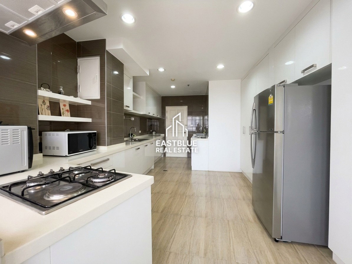 picture For Sale: Fifty Fifth Tower Condo 🏙️ Prime Thong Lo Location - 3/9