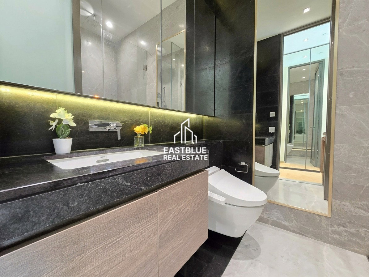 picture For Rent: Luxury 28 Chidlom Condo, 2 Bed, 2 Bath, Prime Location - 5/9