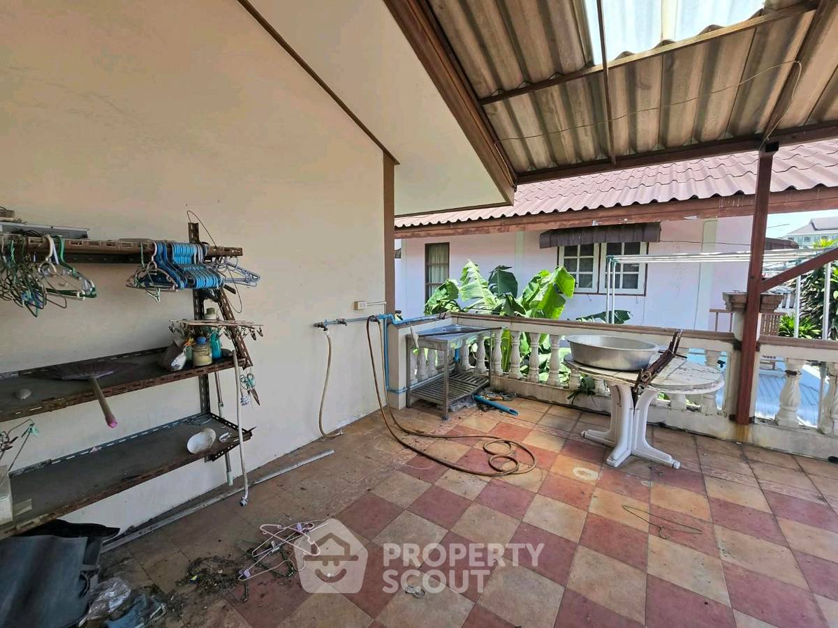 รูป บ้าน 4-ห้องนอน ใน นวลจันทร์ (ID 3421428) - รูปที่ 10/29