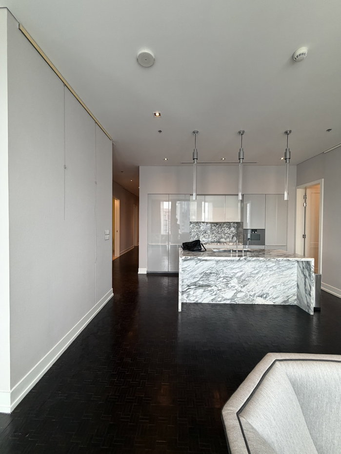 picture Rent Luxury Condo The Ritz Carlton Residence ✨ Prime Location! - 3/9