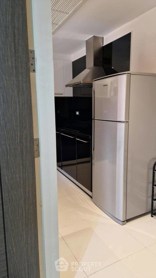 picture 1-BR Condo For Sale At VN Residence 3, Phratamnak (ID 3420250) - 7/15