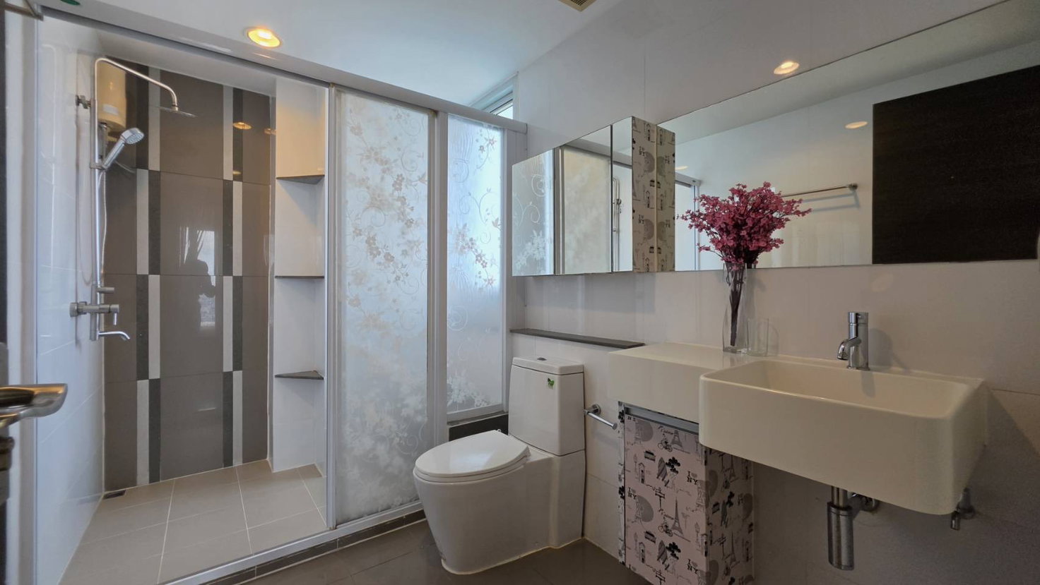 picture RHYTHM Ratchada Condo for Sale, 1 Bed 1 Bath, 46 sqm, Beautiful View! - 8/9