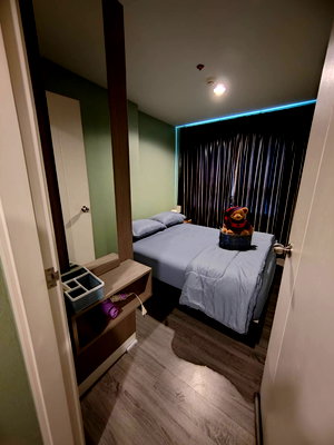 Condos for rent : For Rent The Trust Condo @BTS Erawan Fully Furnished