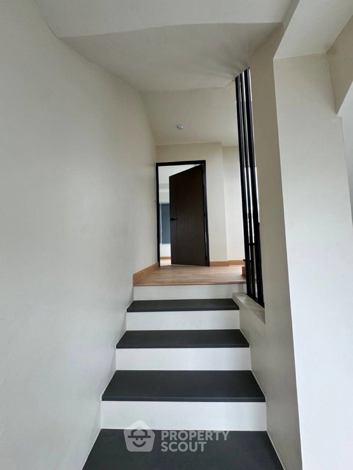 picture 3-BR Townhouse close to Sukhumvit (ID 3419054) - 7/18