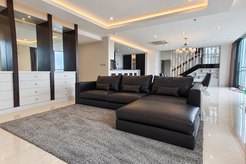 For Rent Penthouse Duplex !! The Four Wings Residence, 3 bed, 4 bath, high floor 25++, city view !! Code C20230600032 furnished, ready to move in📣📣