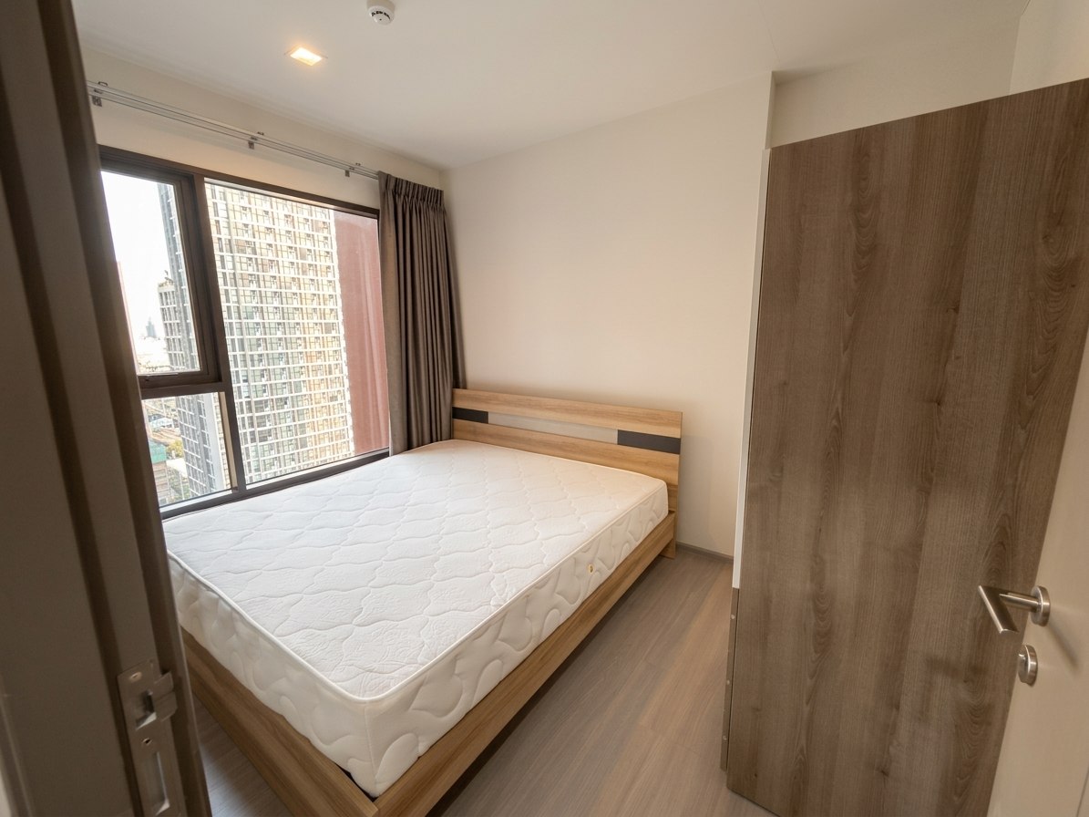 picture For Sale: Life Asoke Hype Condo, 1 Bed, Full Amenities! ðïļ - 3/5