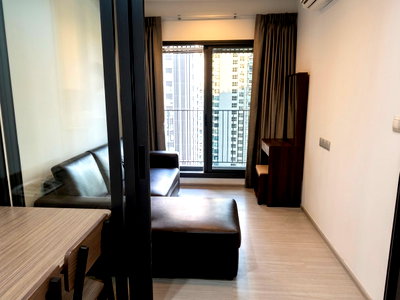 Condos for sale : For Sale: Life Asoke Hype Condo, 1 Bed, Full Amenities! 🏙️