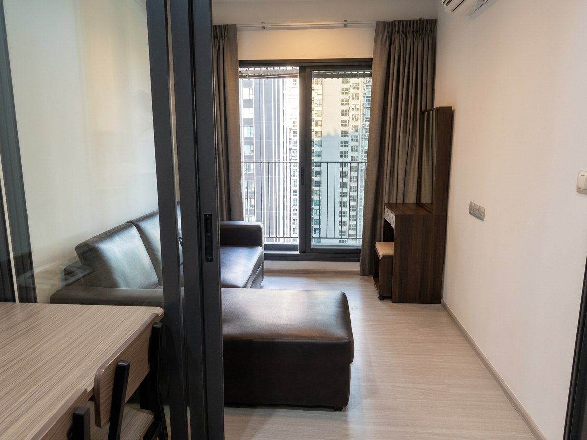 picture For Sale: Life Asoke Hype Condo, 1 Bed, Full Amenities! ðïļ - 1/5