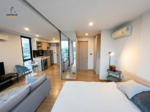 🏘️ Luxurious 1BR Condo - Prime Location Near BTS Ari