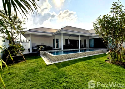 Houses for sale Hua Hin Prachaubkirikhan : Prime Income-Generating Asset: 3-Bed Luxury Pool Villa with 6871968