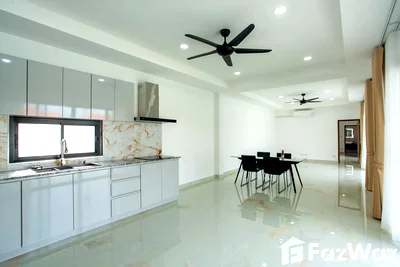 Houses for sale Thap Tai, Prachuap Khiri Khan : Every Space a Stunner: 112sqm Villa with 3 Bedrooms! 1058080