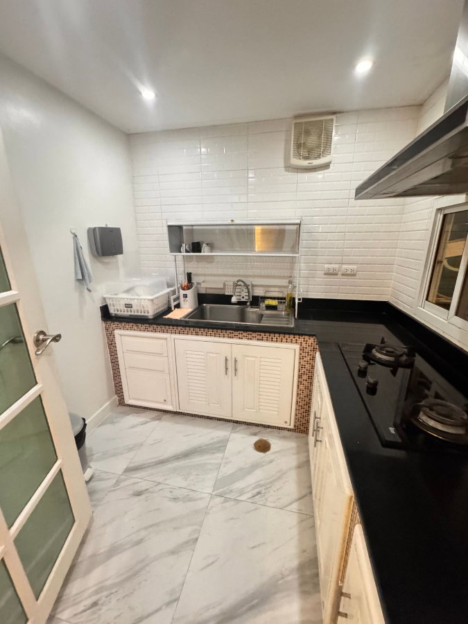 รูป 🏡🔥 ขายด่วน! ทาวน์โฮมหรู SPACE ลาดพร้าว–เหม่งจ๋าย ตกแต่งสวย เฟอร์นิเจอร์ครบ พร้อมเข้าอยู่ ทำเลใกล้เลียบด่วนรามอินทรา - รูปที่ 12/16