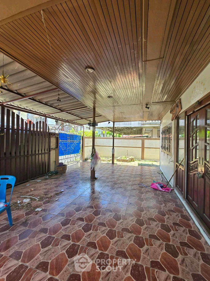 รูป บ้าน 4-ห้องนอน ใน นวลจันทร์ (ID 3421428) - รูปที่ 2/29