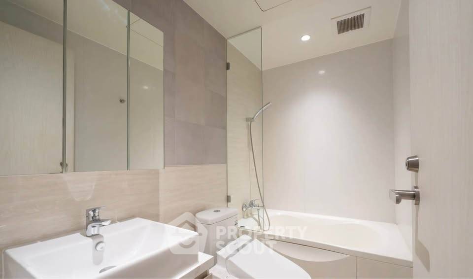 picture Great Value 1-BR Runesu Thonglor 5 Near BTS Thong Lor (ID 3421141) - 8/8