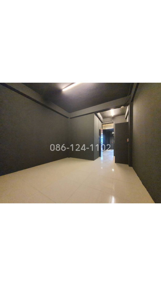 picture Commercial building with House for sales - 27/56
