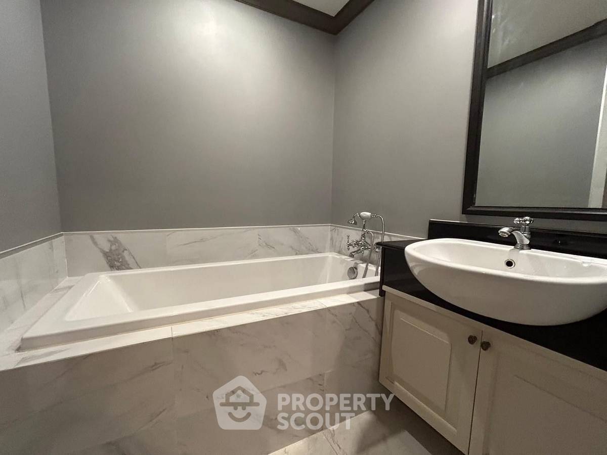 รูป ใกล้ BTS สนามกีฬาแห่งชาติ 300 ม. | คอนโด 2 ห้องนอน The Reserve Kasemsan 3 (ID 1727410) - รูปที่ 3/11