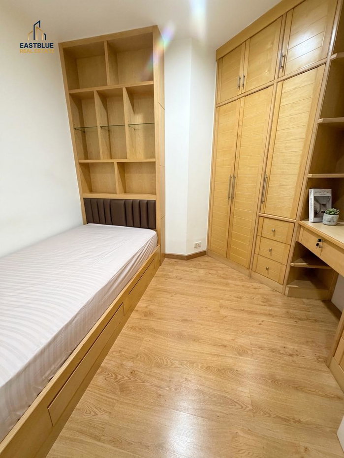 รูป 🏢 Luxurious 2-Bed Condo at Silom Grand Terrace! 🛌
EB-46927 | 90 sqm | 43,000 THB/month
✨ Steps to BTS/MRT Sala Daeng & Silom | Unbeatable Facilities - รูปที่ 7/9