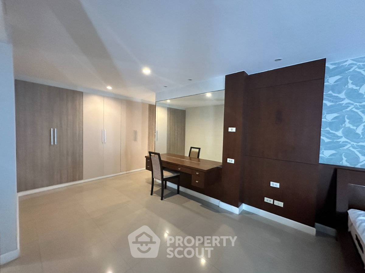 รูป 3 ห้องนอน ขนาด 250 ตร.ม. ที่ Saranchol Condominium Wong Amat (ID 3422417) - รูปที่ 22/22